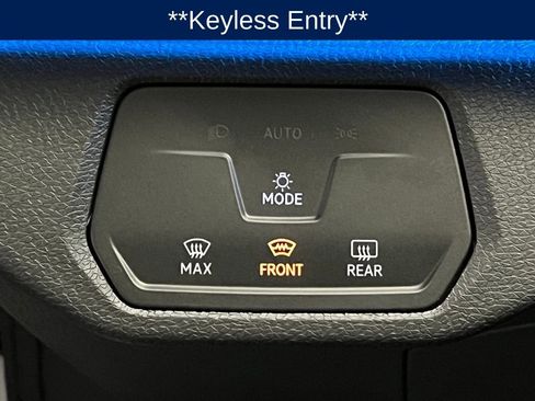 Used 2022 Volkswagen ID.4 Pro image 15