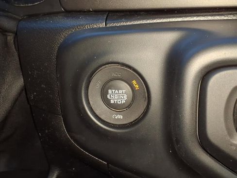 Used 2021 Jeep Gladiator Sport image 22