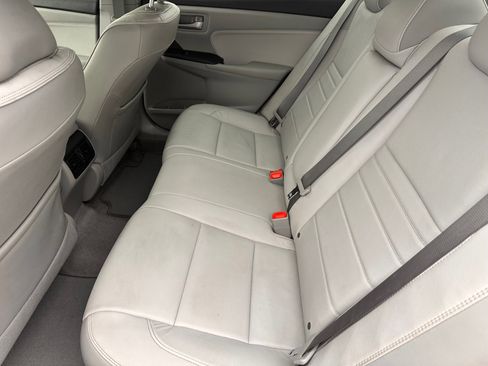 Used 2017 Toyota Camry XLE w/ Convenience Package image 6