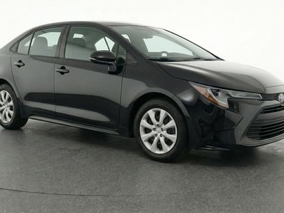 Used 2025 Toyota Corolla LE