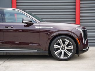 Used 2025 Cadillac Escalade IQ Luxury 2 w/ LPO, Premium Carpet Package AWD/4WD video 2