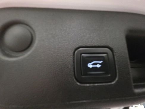 Used 2023 Chevrolet Equinox LT image 29