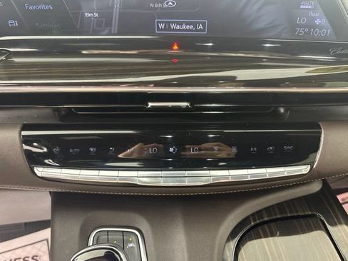 Used 2023 Cadillac Escalade Sport w/ LPO, ONYX Package AWD/4WD image 7