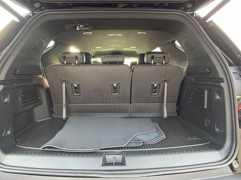 New 2027 Chevrolet Traverse LT w/ Midnight/Sport Edition FWD image 13