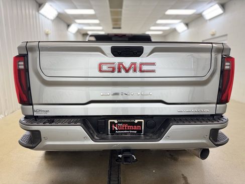 Used 2025 GMC Sierra 3500 Denali w/ Denali Reserve Package image 7