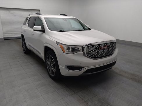 Used 2017 GMC Acadia Denali w/ Technology Package FWD image 13