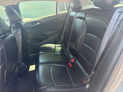 Used 2018 Chevrolet Cruze LT w/ Sun And Sound Package FWD image 14