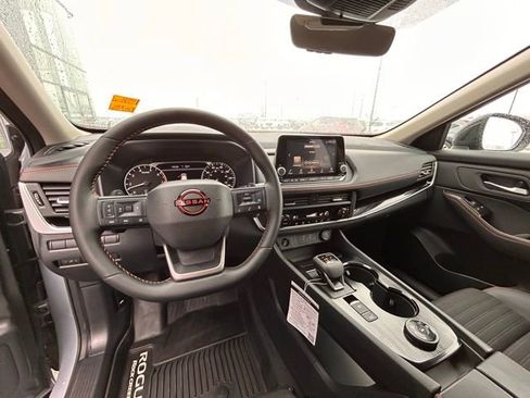 Used 2026 Nissan Rogue SV AWD/4WD image 21