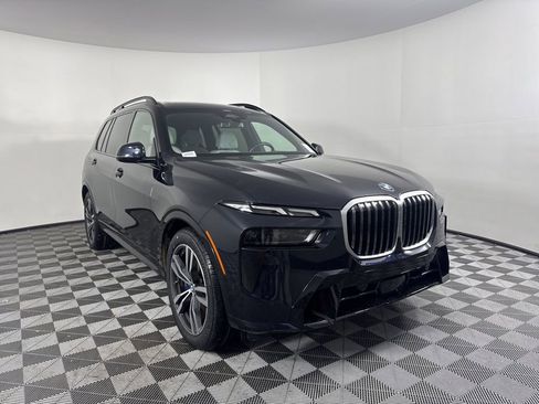 Certified 2023 BMW X7 xDrive40i w/ M Sport Package image 3