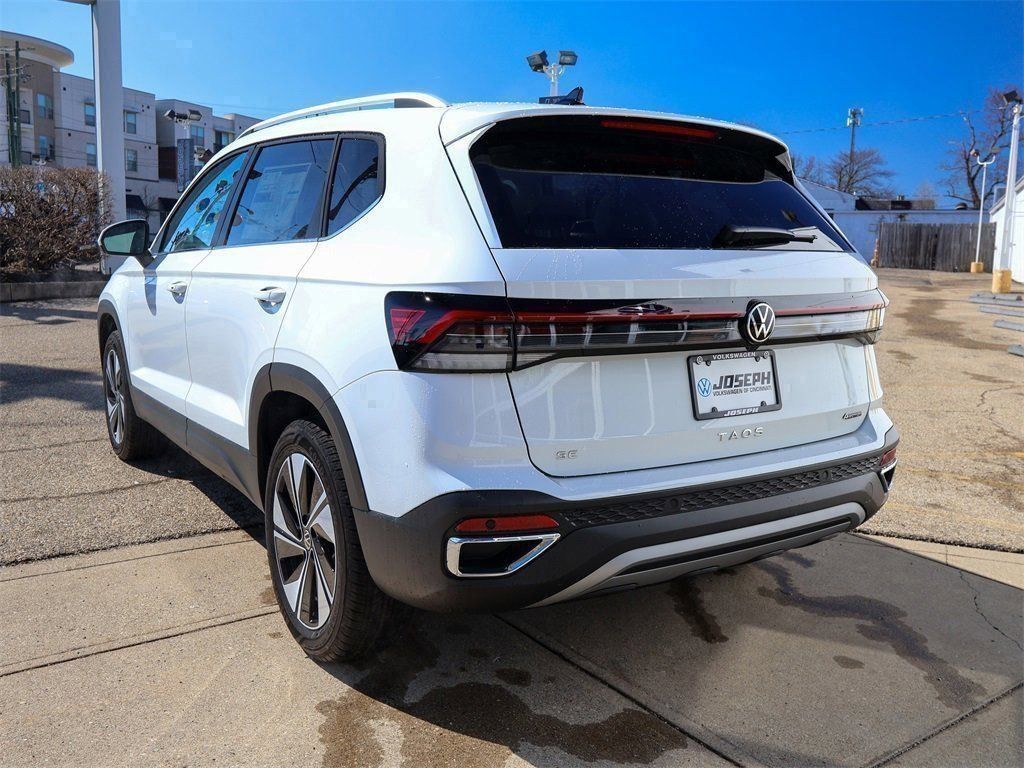 New 2026 Volkswagen Taos SE AWD/4WD image 3