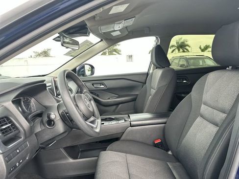 Used 2024 Nissan Rogue SV FWD image 23