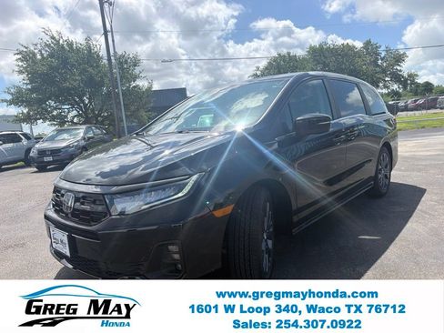 New 2026 Honda Odyssey Touring image 8