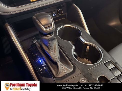 Used 2025 Toyota Highlander XLE image 28