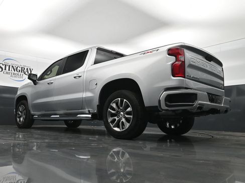 Used 2021 Chevrolet Silverado 1500 RST w/ Convenience Package II AWD/4WD image 30