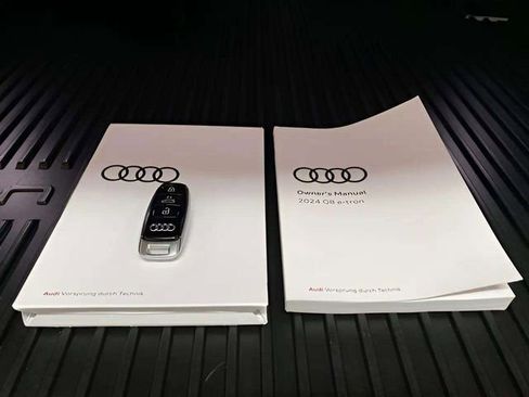 Used 2024 Audi Q8 e-tron Prestige w/ Prestige Package image 94