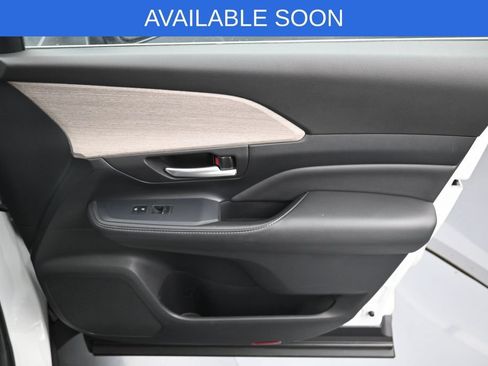 Used 2024 Toyota Grand Highlander AWD image 39