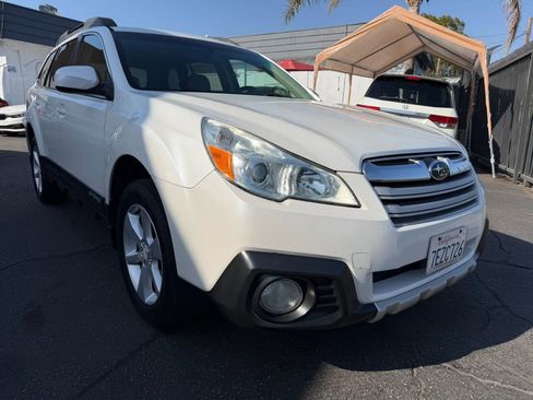 Used 2014 Subaru Outback 2.5i Premium AWD/4WD image 9