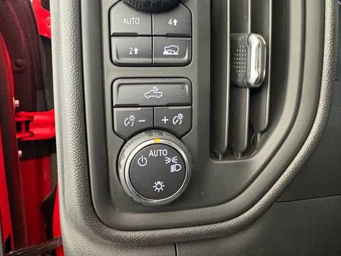 Used 2020 Chevrolet Silverado 1500 Custom w/ Custom Value Package AWD/4WD image 20