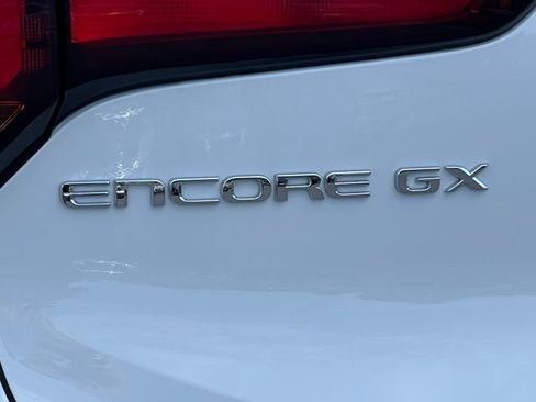 Certified 2024 Buick Encore GX Preferred FWD image 42