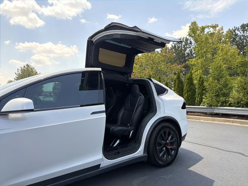 Used 2023 Tesla Model X Plaid AWD/4WD image 34