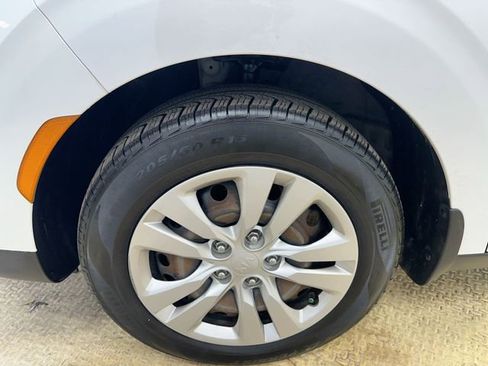 Used 2020 Kia Soul LX FWD image 19