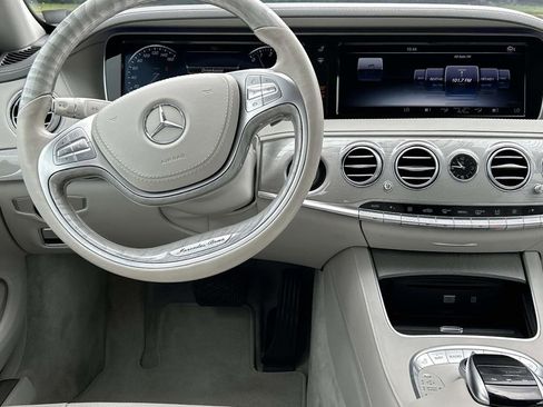 Used 2017 Mercedes-Benz S 550 Sedan image 23