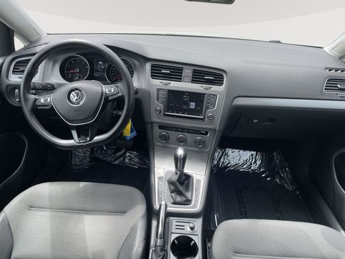 Used 2016 Volkswagen Golf S FWD image 28