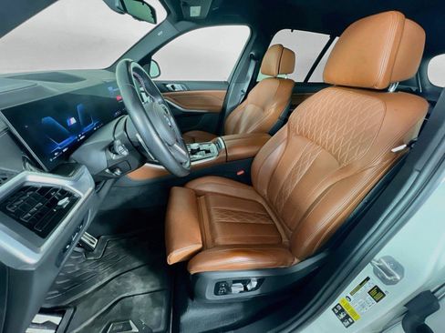 Used 2024 BMW X5 M60i AWD/4WD image 21