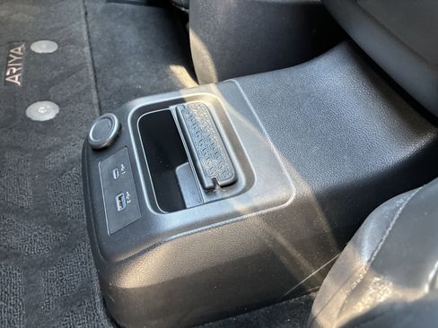 Used 2024 Nissan Ariya AWD image 36