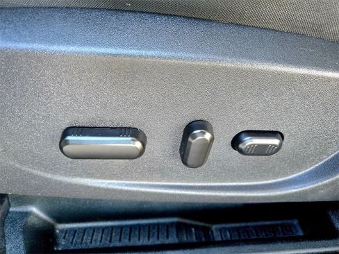 Used 2017 Ford C-MAX SE image 25