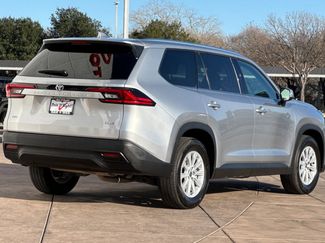 Certified 2025 Toyota Grand Highlander AWD video 4