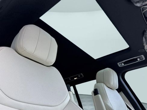 New 2026 Land Rover Range Rover SE AWD/4WD image 14