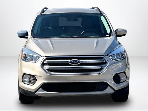 Used 2018 Ford Escape SE FWD image 4