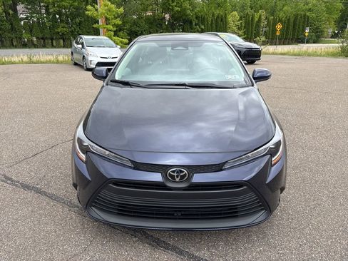 Used 2026 Toyota Corolla LE w/ LE Premium Package FWD image 9