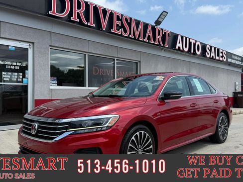 Used 2022 Volkswagen Passat 2.0T FWD image 1