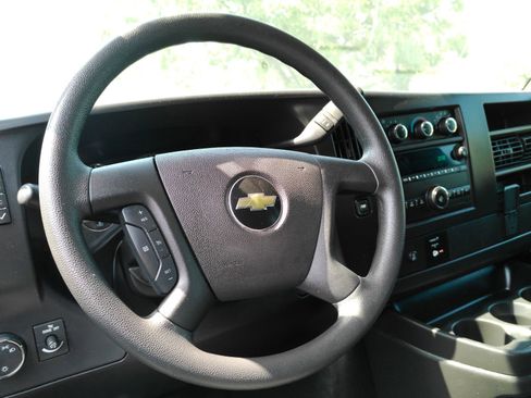 Certified 2025 Chevrolet Express 2500 w/ Driver Convenience Package RWD image 21