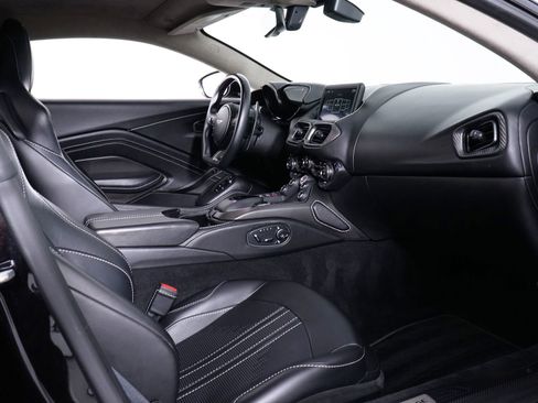 Used 2019 Aston Martin V8 Vantage Base image 30