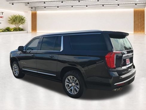 Certified 2023 GMC Yukon XL Denali AWD/4WD image 9