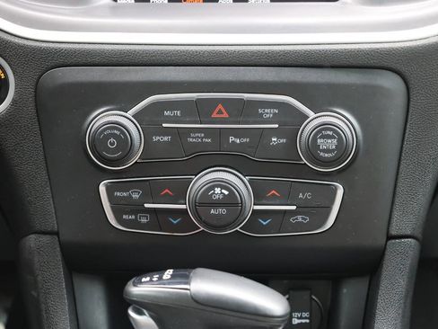 Used 2022 Dodge Charger R/T w/ Blacktop Package image 21