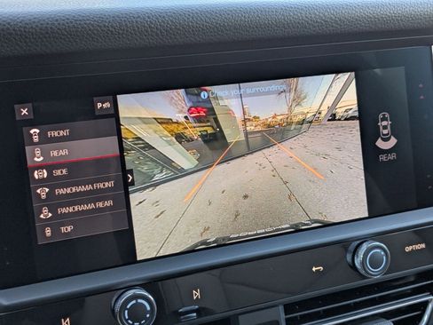 New 2026 Porsche Macan image 19