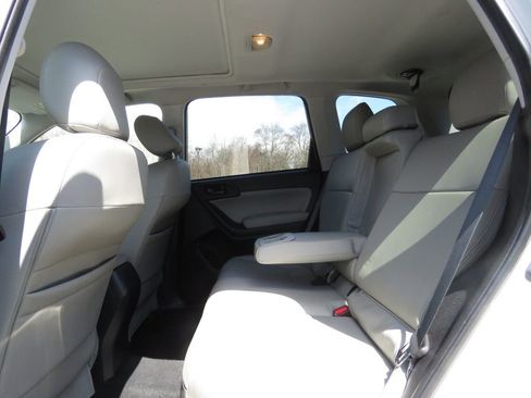 Used 2015 Subaru Forester 2.5i Premium w/ All-Weather Package image 19