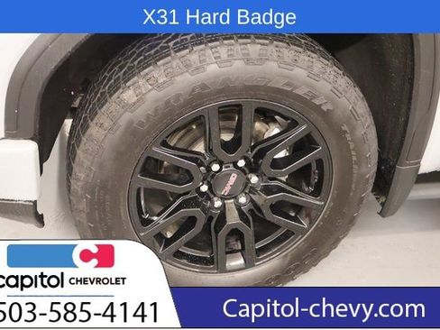 Used 2024 GMC Sierra 1500 Elevation image 10