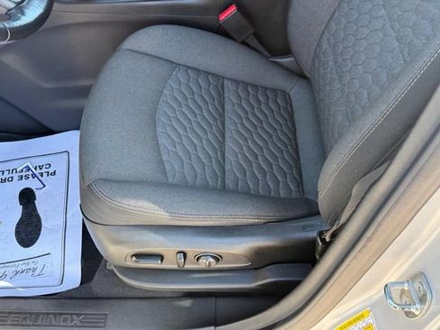 Used 2019 Chevrolet Equinox LT FWD image 17