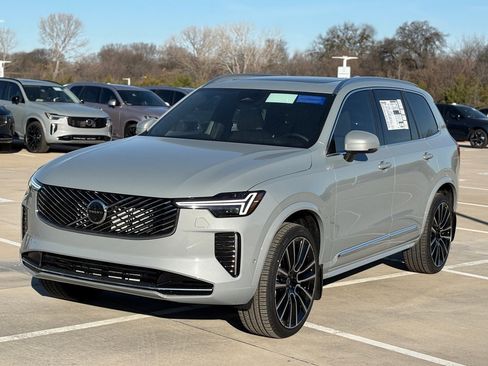 New 2026 Volvo XC90 B5 Ultra w/ Protection Package Premier image 3