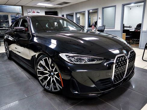 Used 2022 BMW 430i Gran Coupe w/ M Sport Package image 3