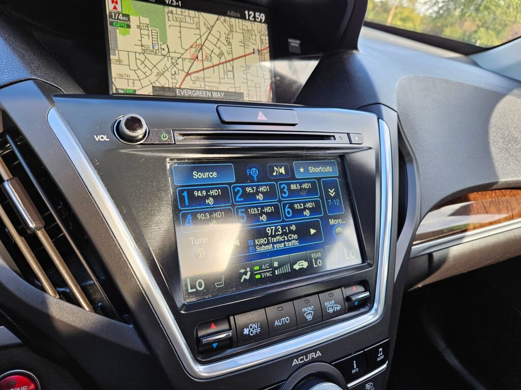 Used 2017 Acura MDX w/ Technology Package AWD/4WD image 23