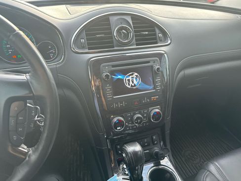 Used 2017 Buick Enclave Premium image 8