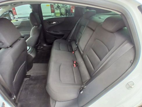 Used 2018 Chevrolet Malibu LS image 15