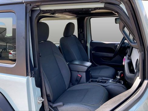 Used 2024 Jeep Wrangler Sport AWD/4WD image 9