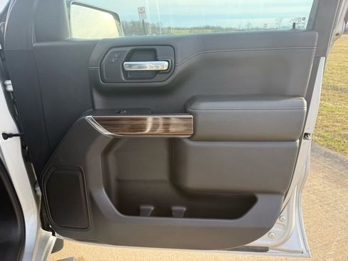 Used 2021 Chevrolet Silverado 1500 LT image 21